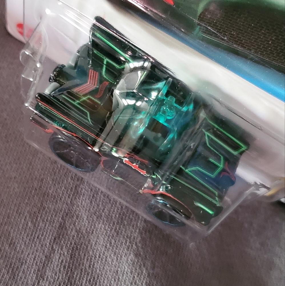 Hot‎ Wheels - Picture 4 of 8